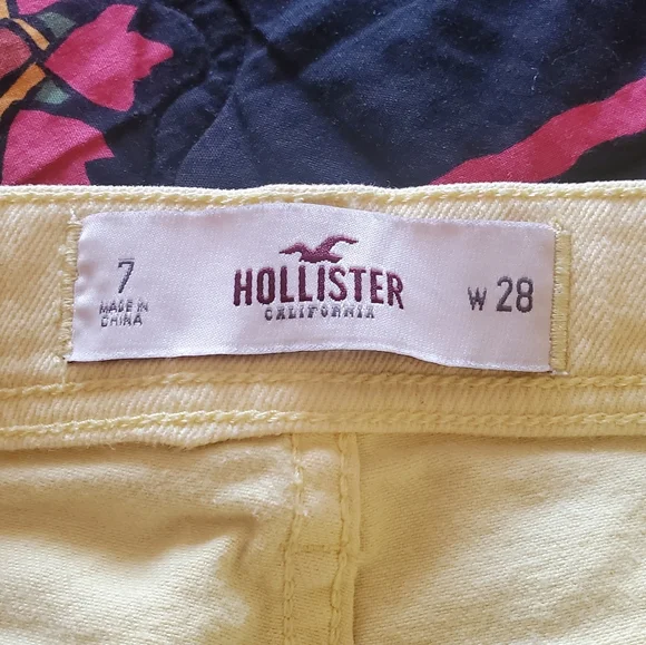 HOLLISTER yellow cheeky shorts sz 7 w28 - Picture 4 of 5